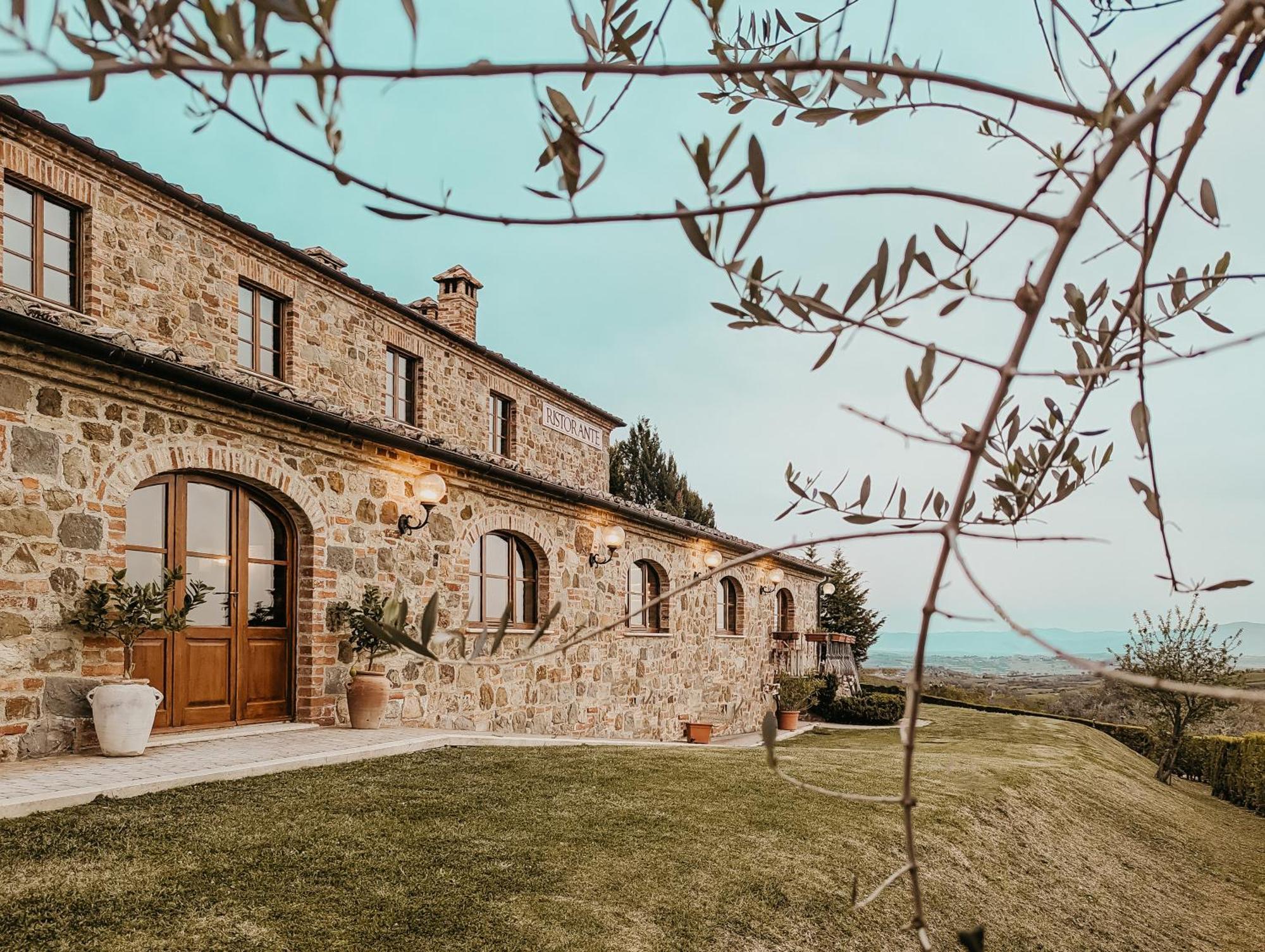Poggio Paradiso Resort & Spa Montefollonico Exteriér fotografie