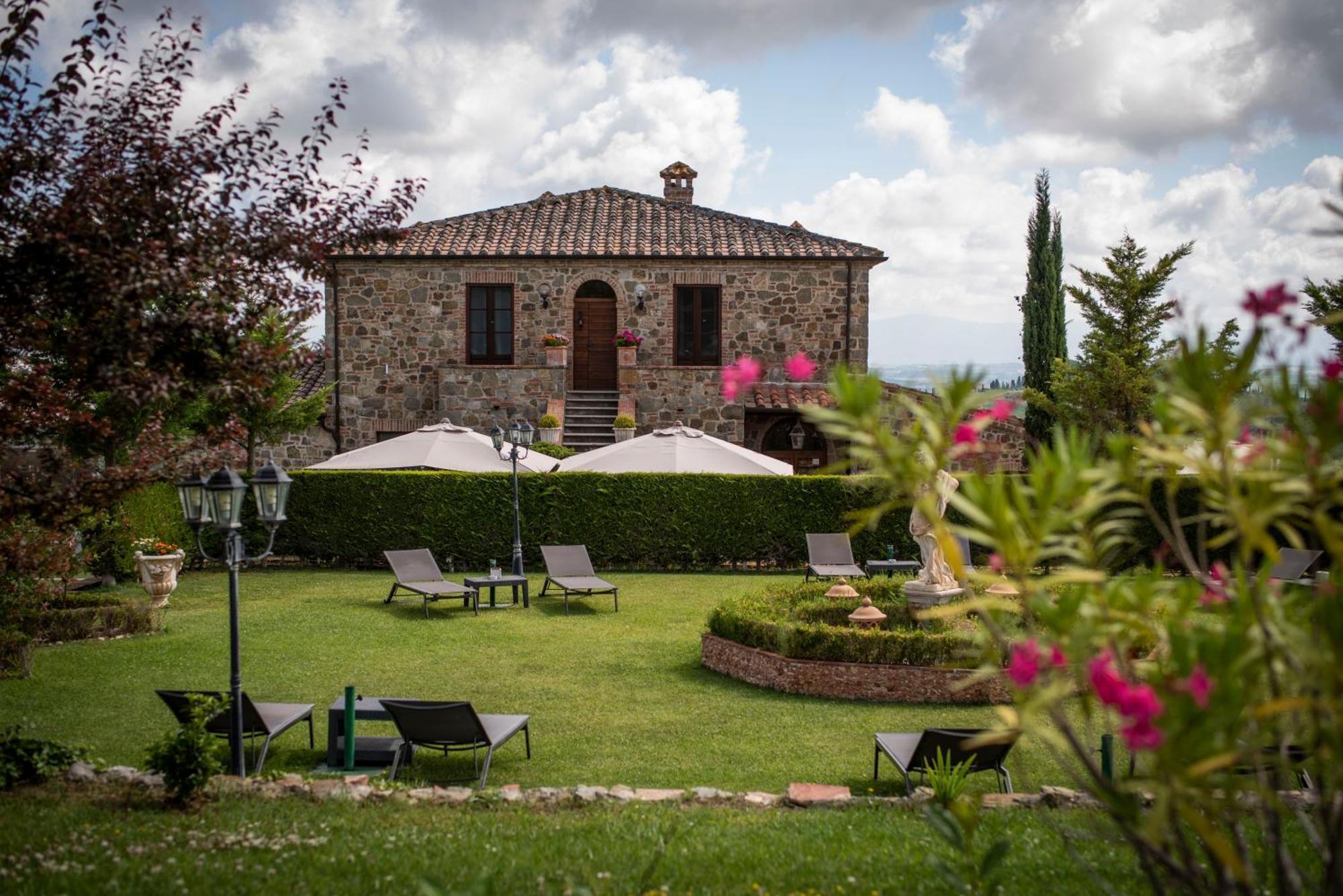 Poggio Paradiso Resort & Spa Montefollonico Exteriér fotografie