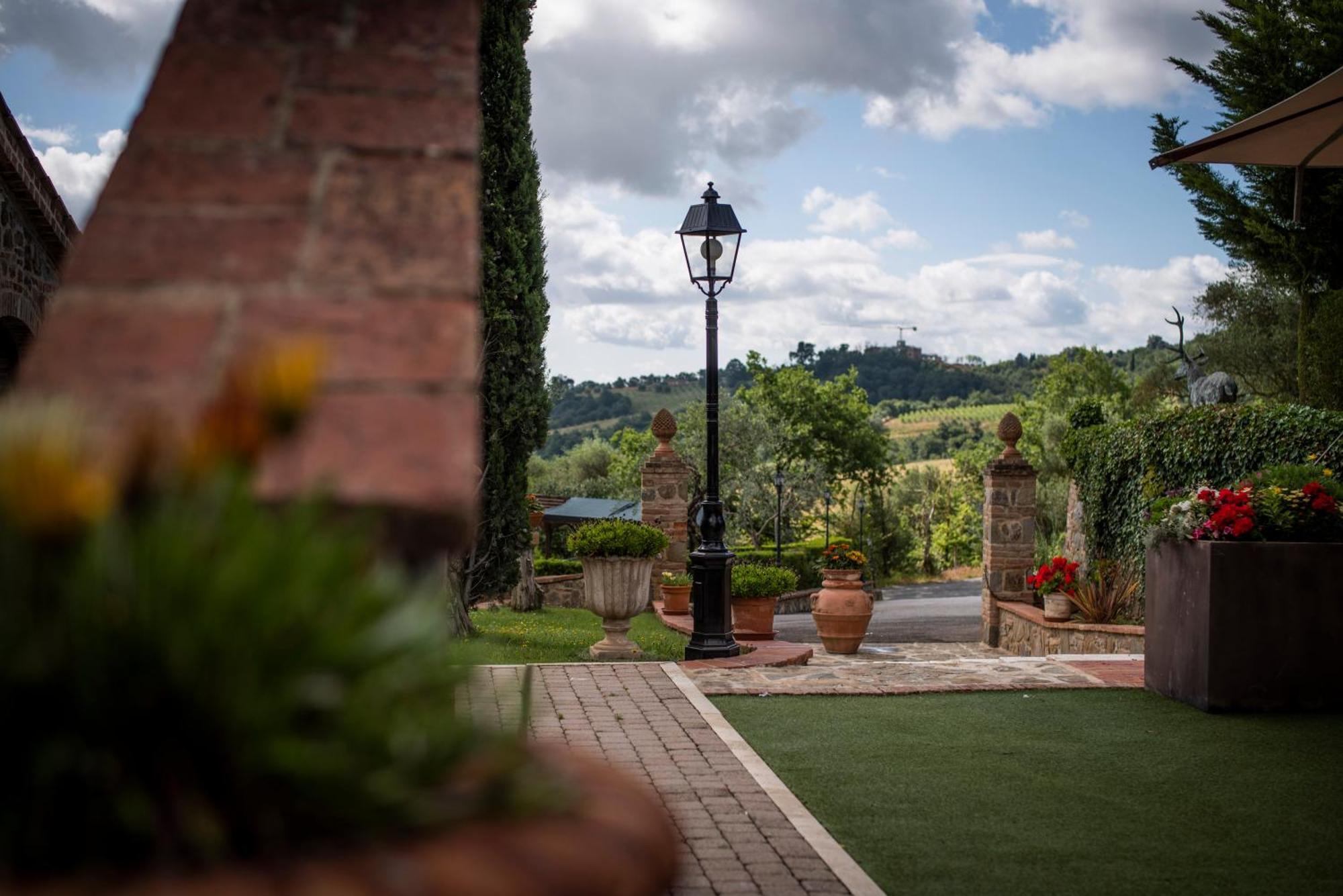 Poggio Paradiso Resort & Spa Montefollonico Exteriér fotografie
