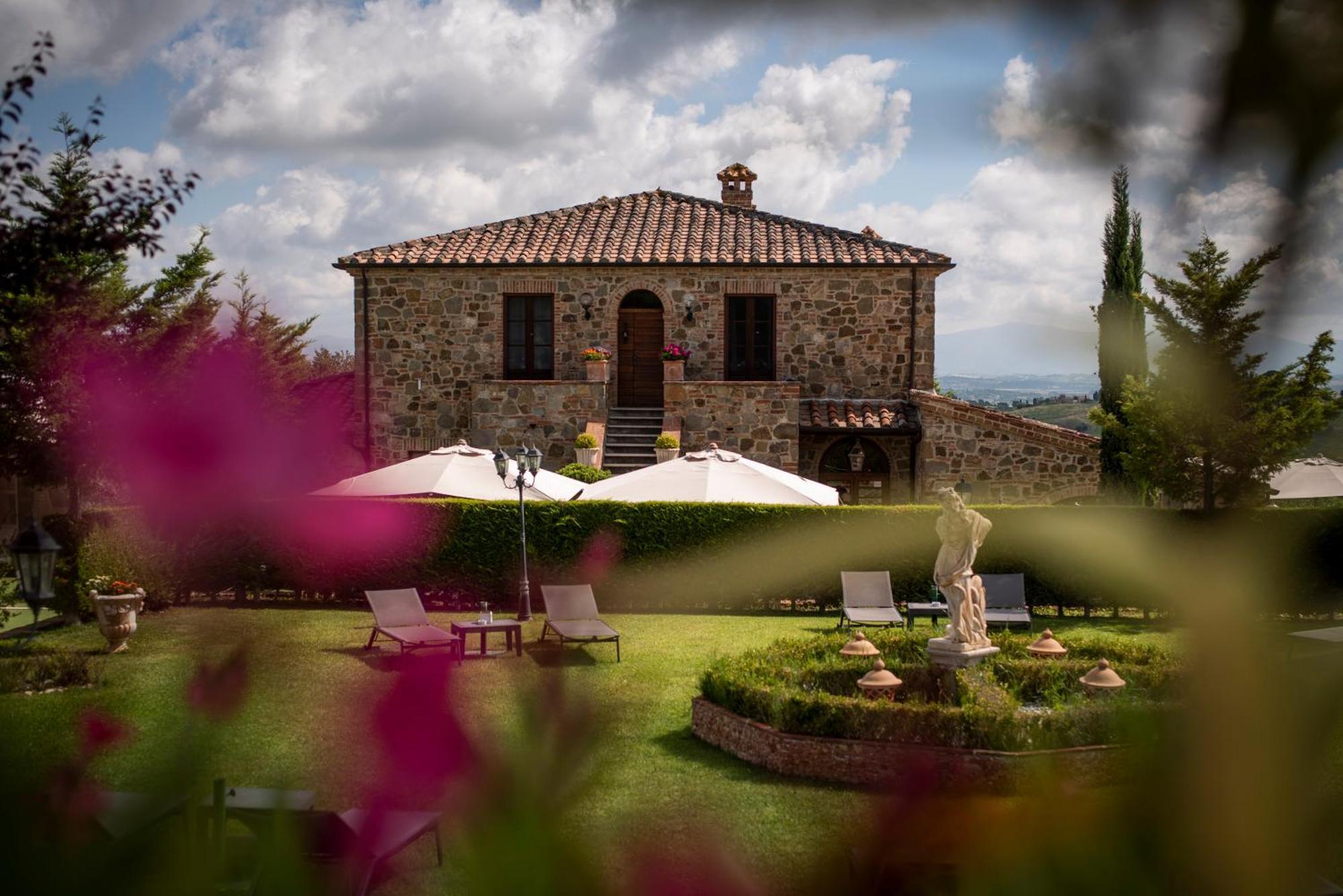 Poggio Paradiso Resort & Spa Montefollonico Exteriér fotografie