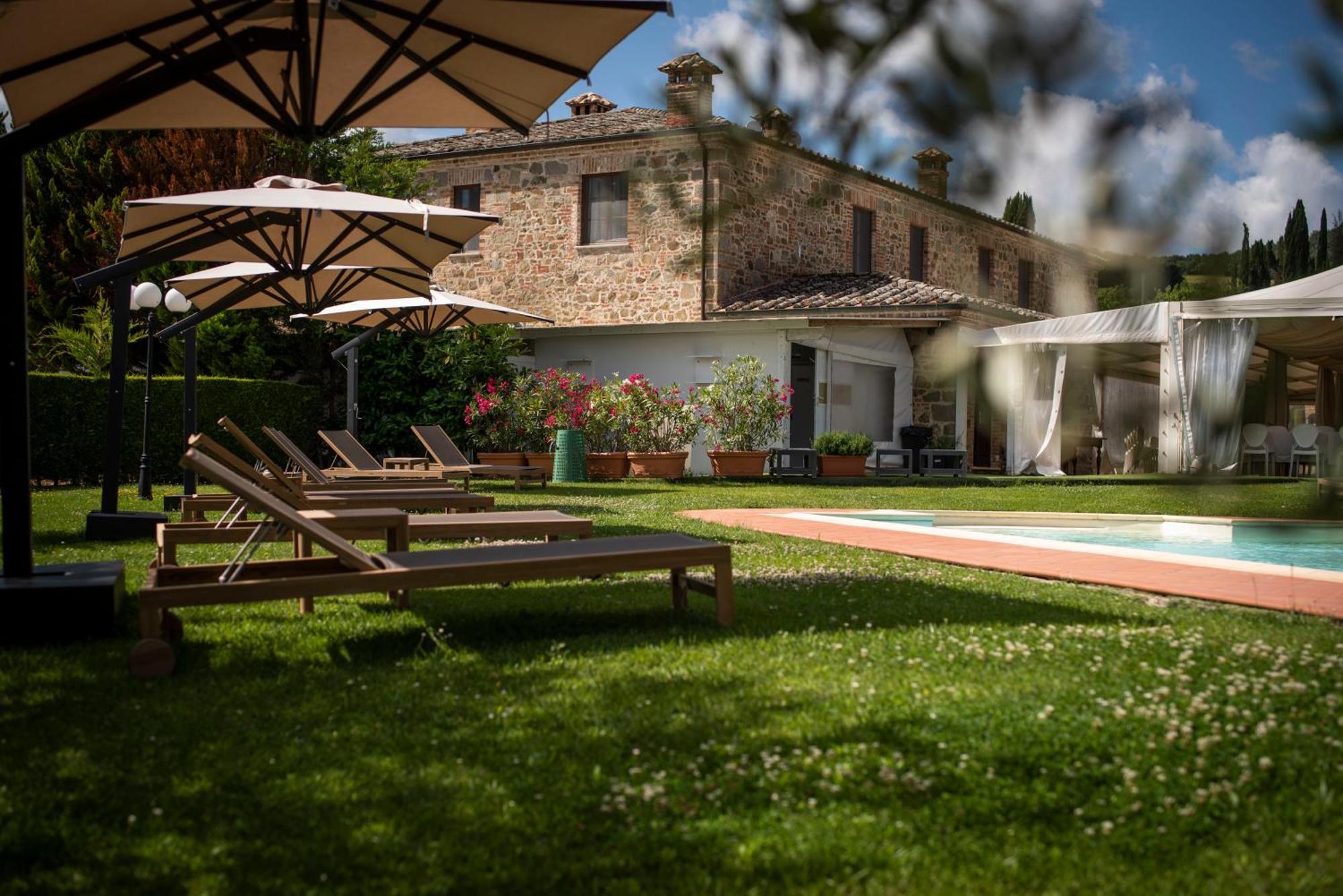 Poggio Paradiso Resort & Spa Montefollonico Exteriér fotografie
